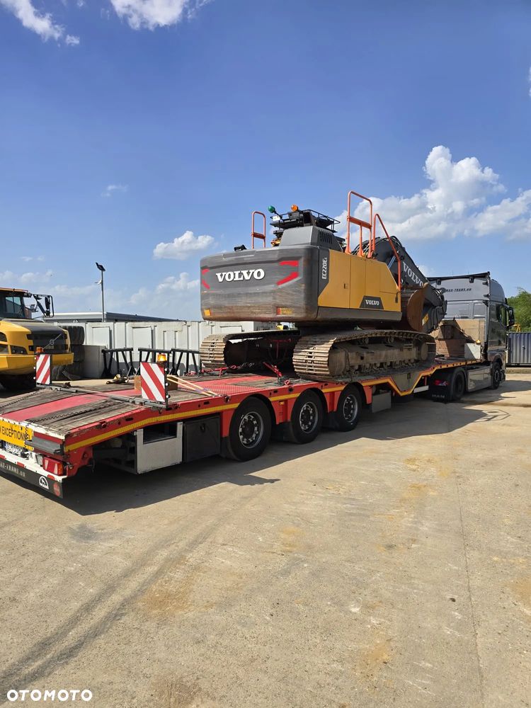 Volvo EC 220 EL - 9