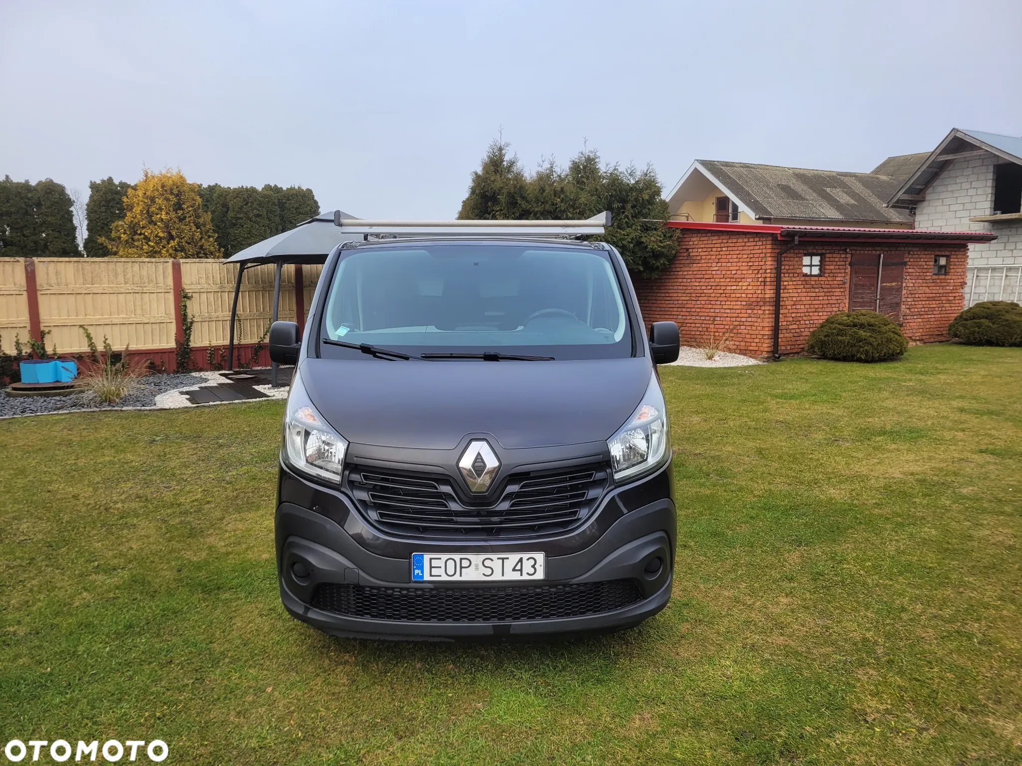 Renault TRAFIC - 2