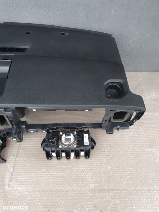 Toyota Proace deska kokpit konsola airbag pasy - 4