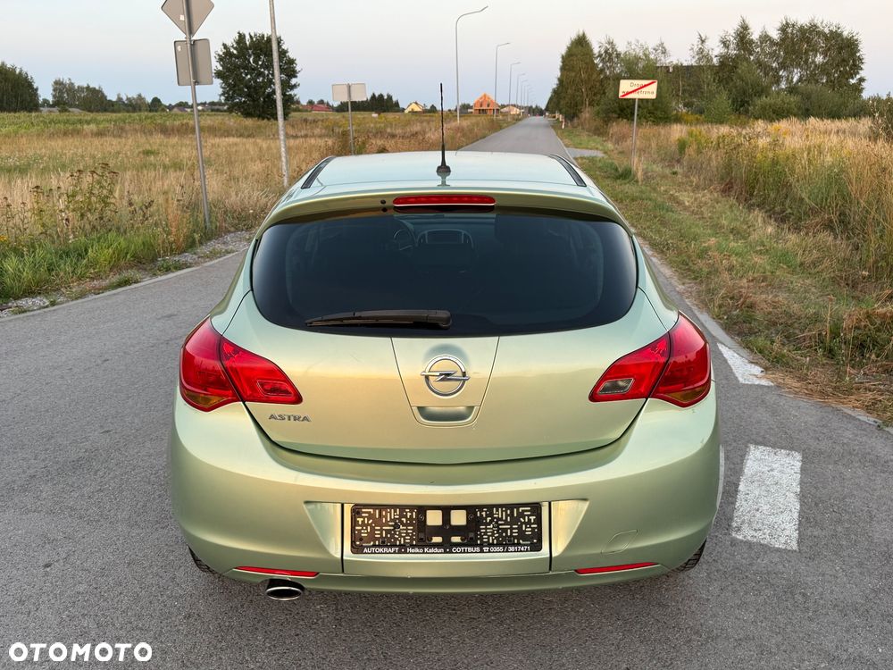 Opel Astra 1.4 Turbo - 8