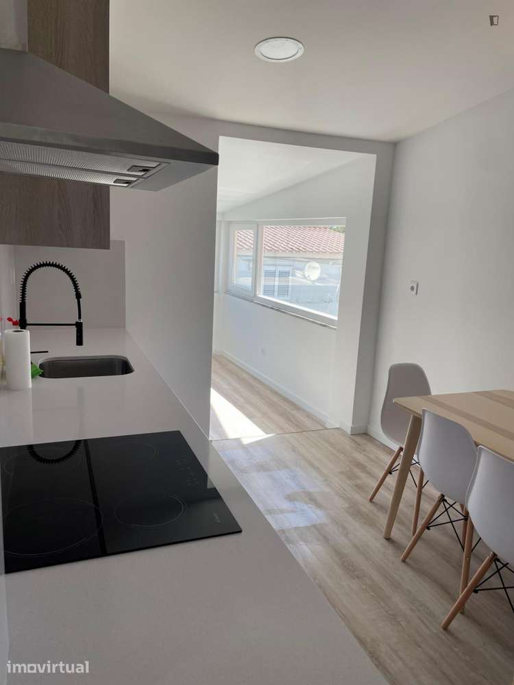 Quarto - localizado em Marvila Lisbon - Grande imagem: 3/5