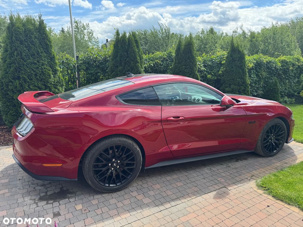 Ford Mustang - 4