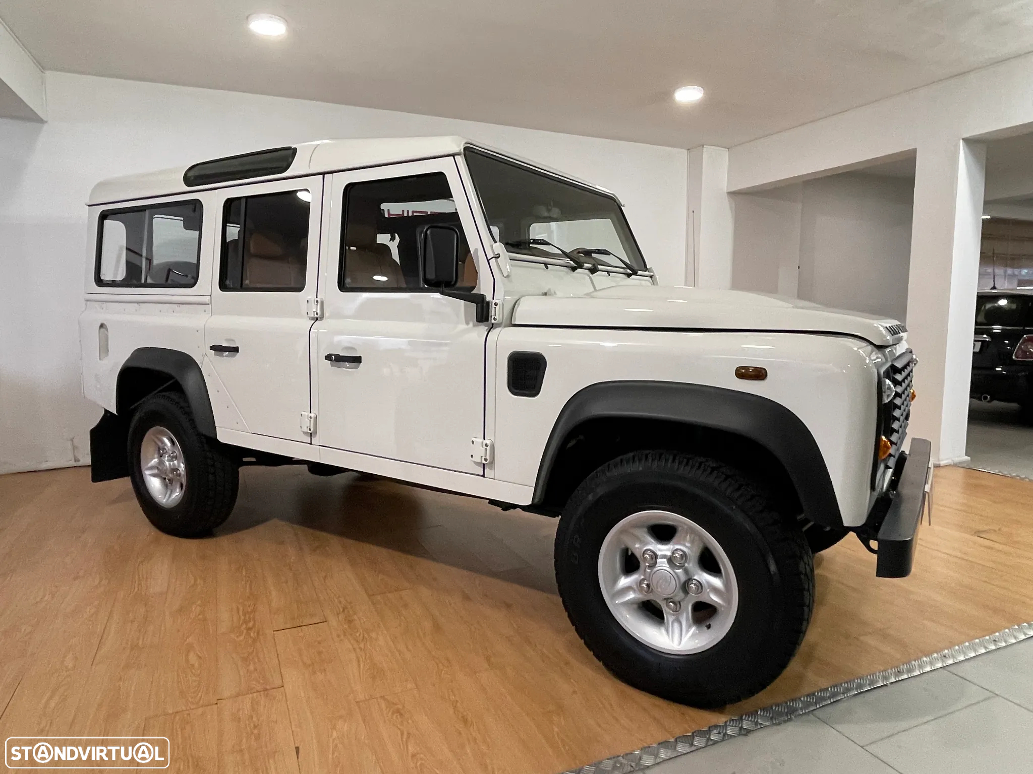 Land Rover Defender 110 CC 2.4 CRD SE - 55