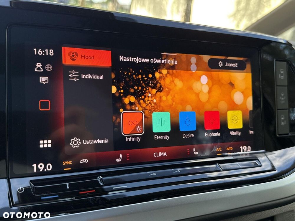 Volkswagen Multivan 2.0 TDI L1 Style DSG - 33