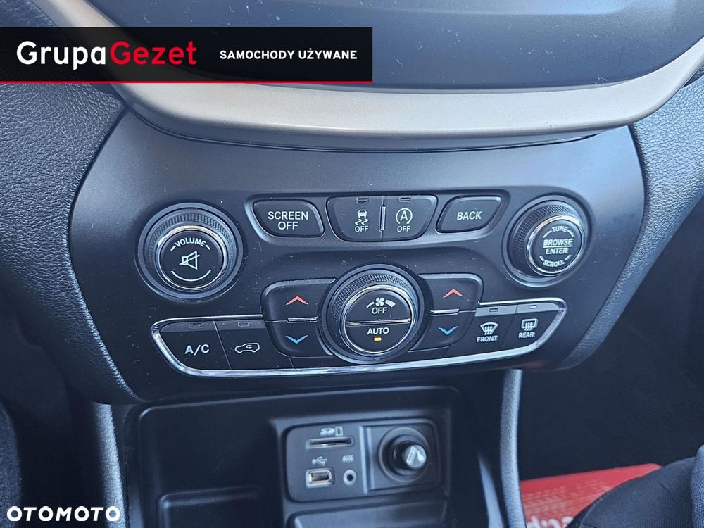 Jeep Cherokee 2.0 MJD 4x2 Longitude EU6 - 17