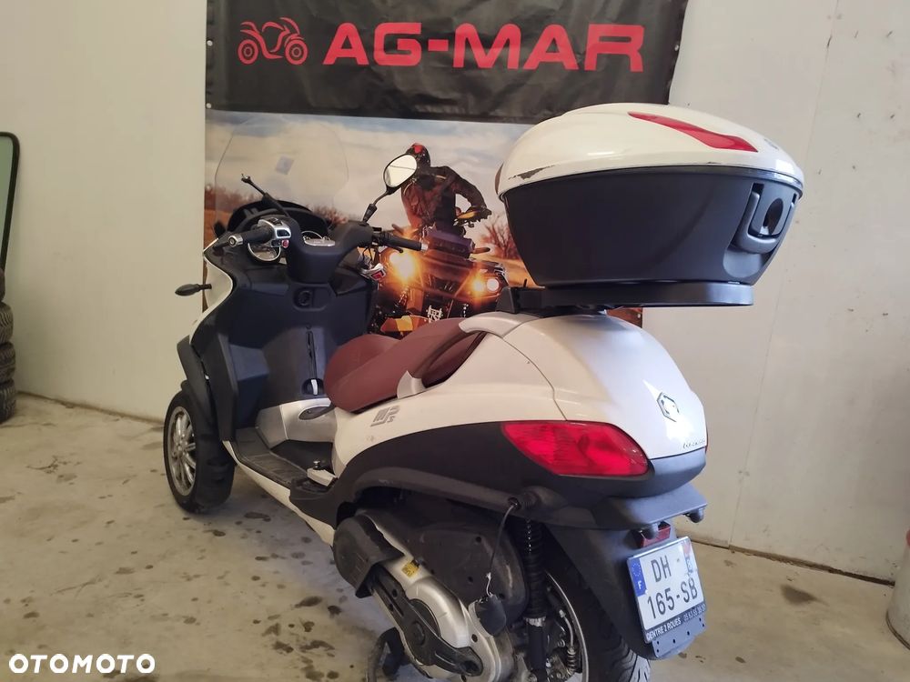 Piaggio MP-3 - 9