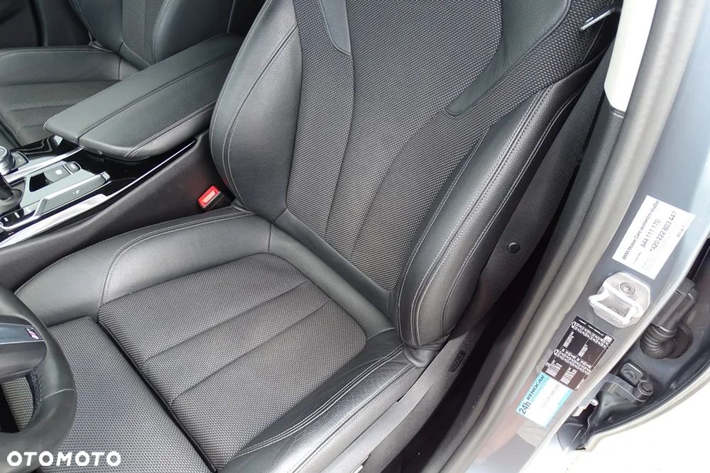 BMW Seria 5 530i Sport Line - 16