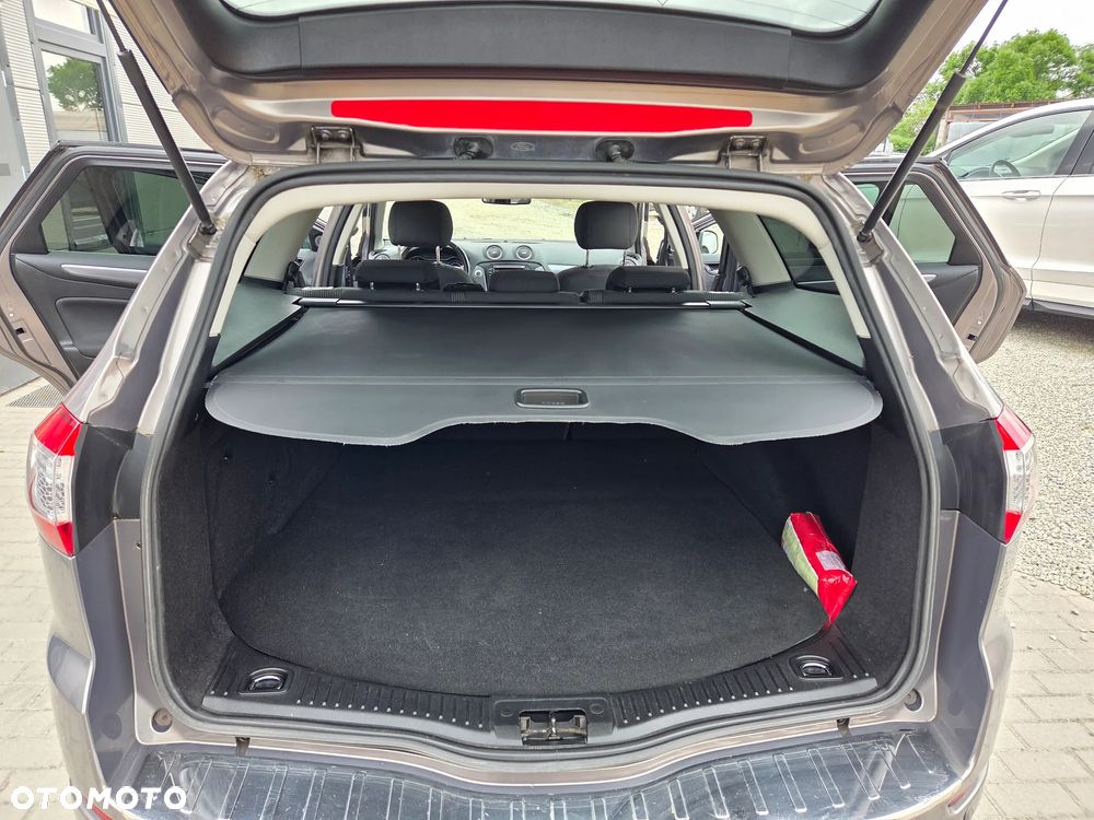 Ford Mondeo 2.0 TDCi Titanium X - 16
