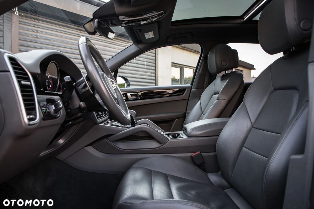 Porsche Cayenne Platinum Edition - 8