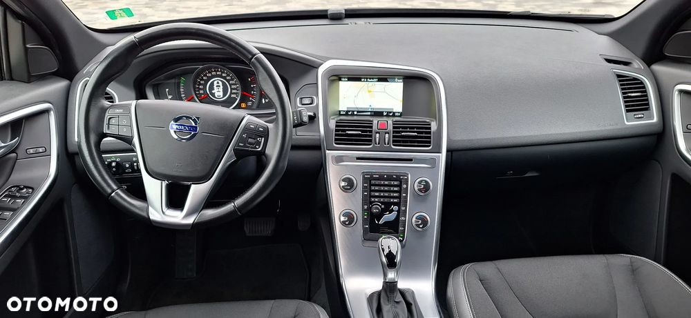 Volvo XC 60 D4 AWD Geartronic Momentum - 17