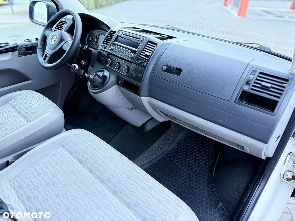 Volkswagen Transporter - 9