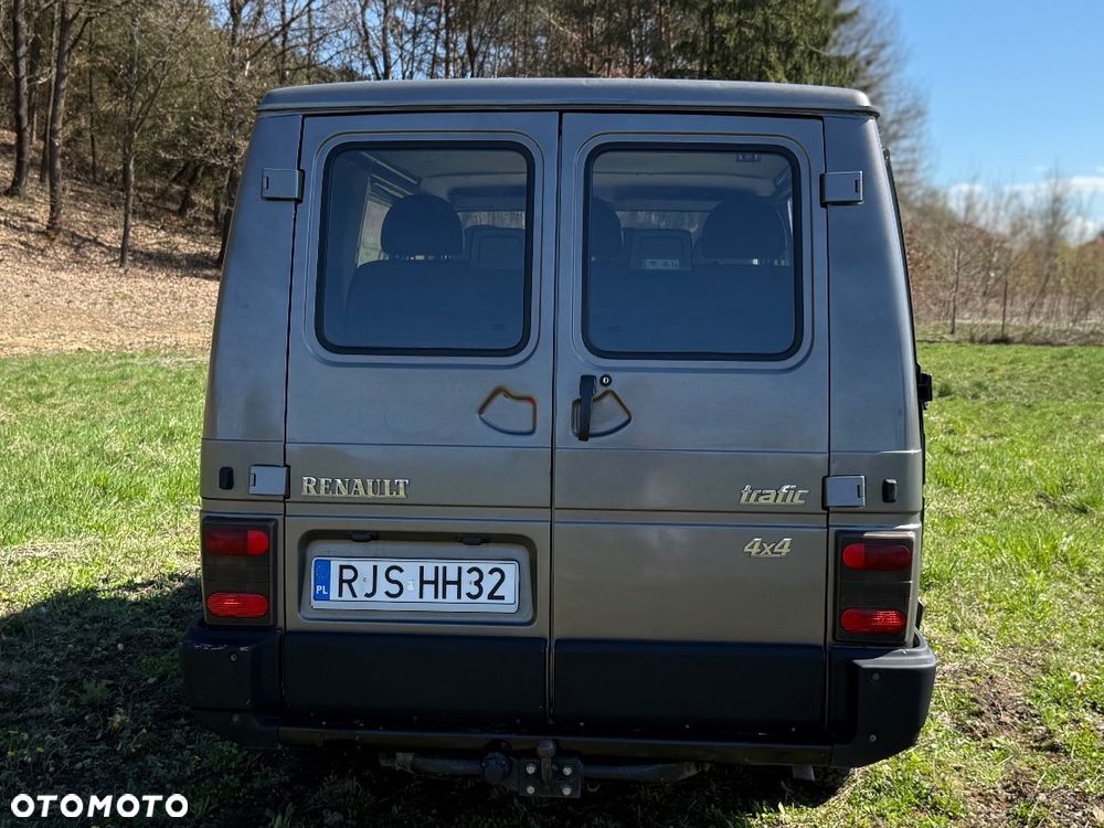 Renault Trafic 1400 D T7CG - 16