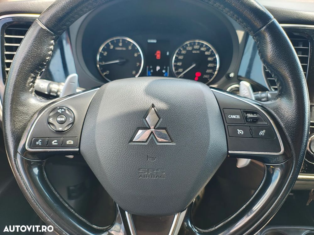 Mitsubishi Outlander - 20