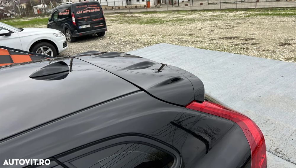 Volvo V40 D2 Geartronic RDesign - 17