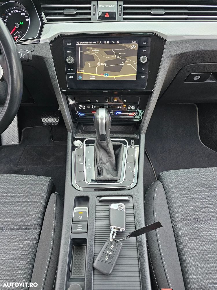 Volkswagen Passat - 40