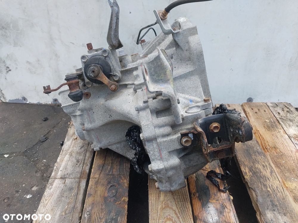 Skrzynia biegów Toyota Yaris 1 I 1.3 VVT 31115-0D02 Benzyna C154 KOMPLETNA GWARANCJA 130tys przebiegu - 4