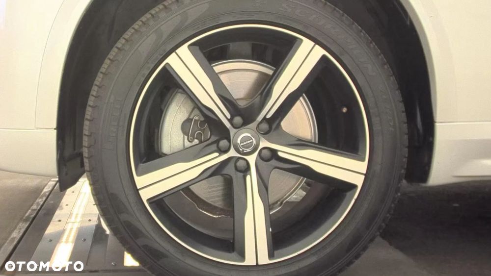 Volvo XC 90 - 8