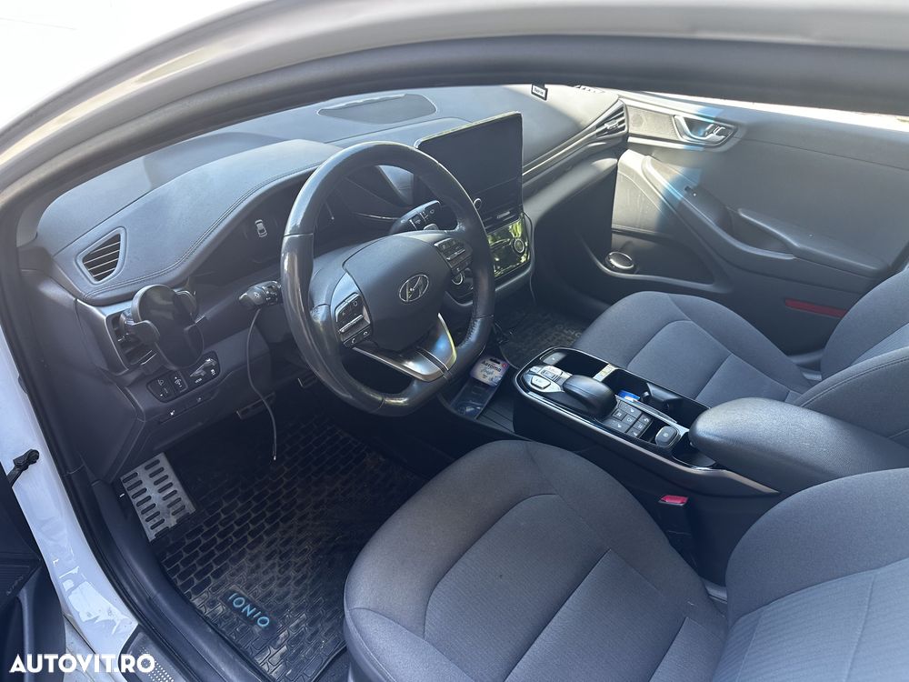 Hyundai IONIQ - 9