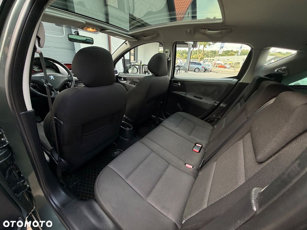 Peugeot 207 1.6 HDi Millesim 200 - 11