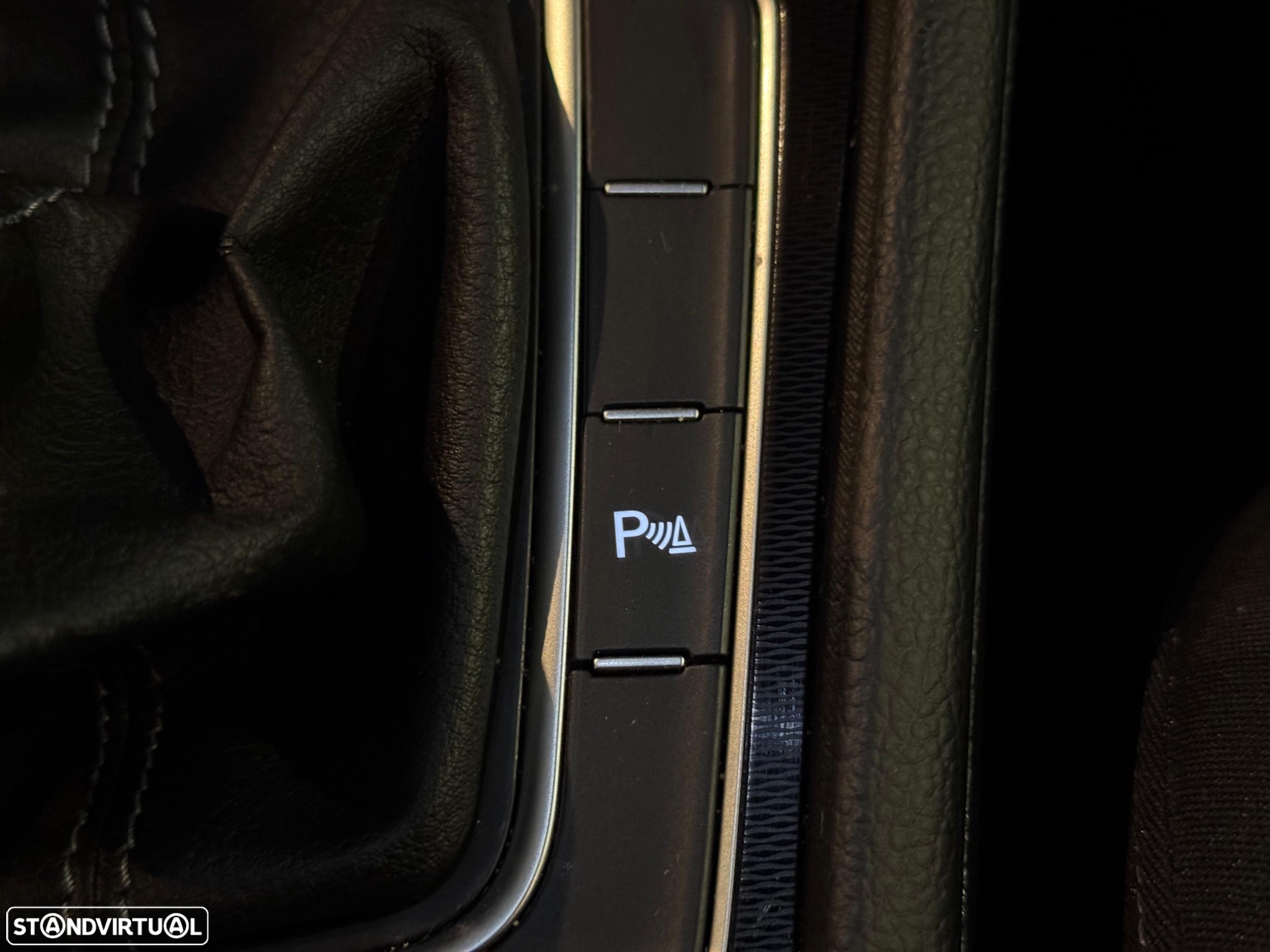 VW Golf 2.0 TDI GTD DSG - 26