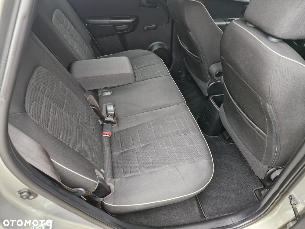 Kia Venga 1.6 CVVT Edition 7 - 9