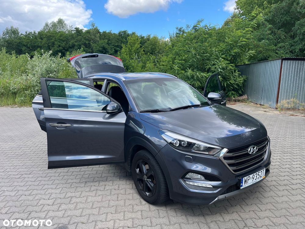 Hyundai Tucson 2.0 CRDI Comfort 4WD - 23