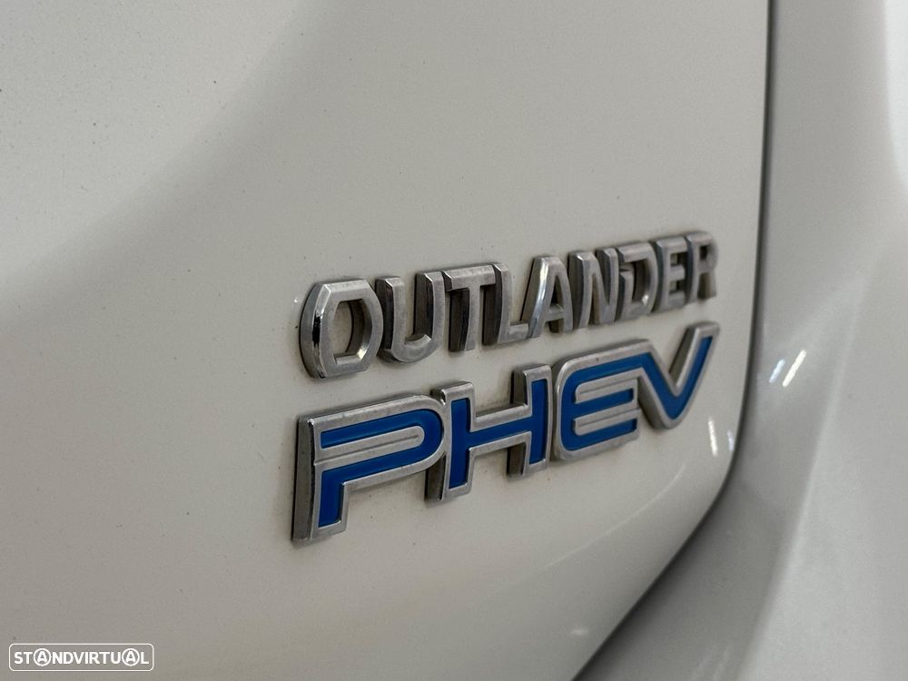 Mitsubishi Outlander 2.4 Intense - 8