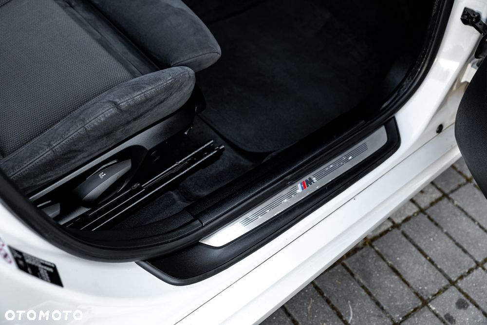 BMW X1 xDrive20d Sport Line - 25