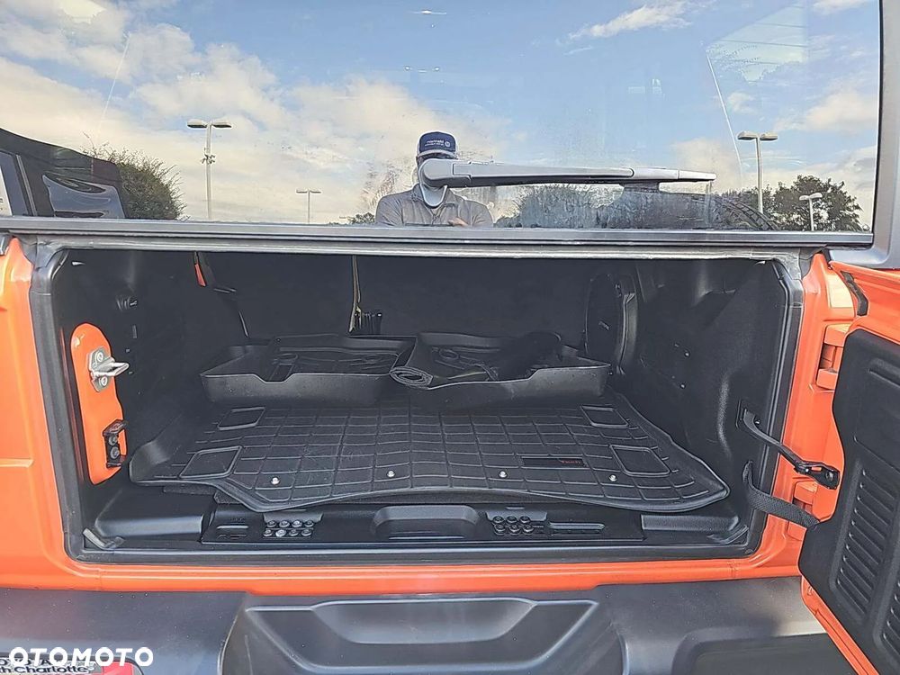 Jeep Wrangler Unlimited GME 2.0 Turbo Sahara - 12