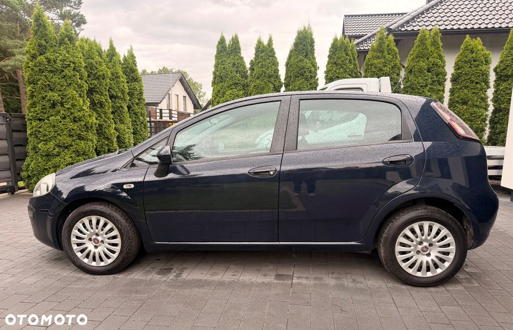 Fiat Punto 1.4 Young - 4