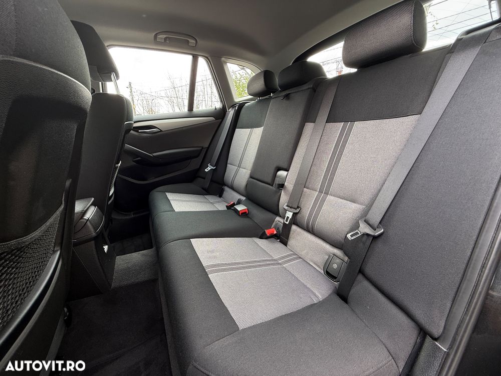 BMW X1 sDrive18d Aut. Sport Line - 18