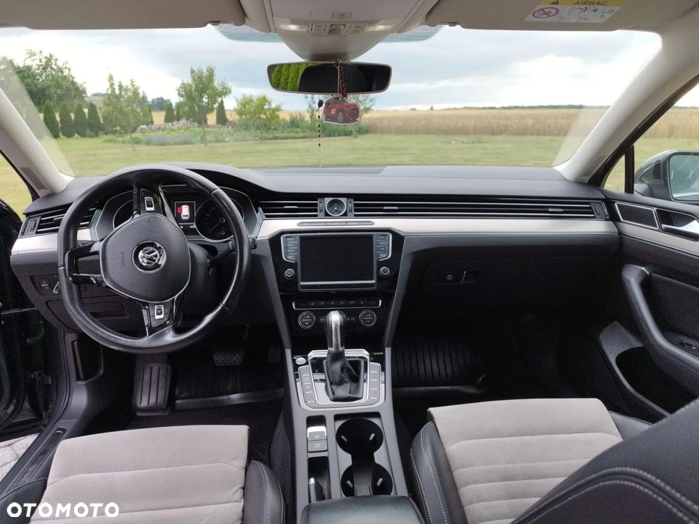 Volkswagen Passat 2.0 TDI SCR 4Mot DSG Highline - 10