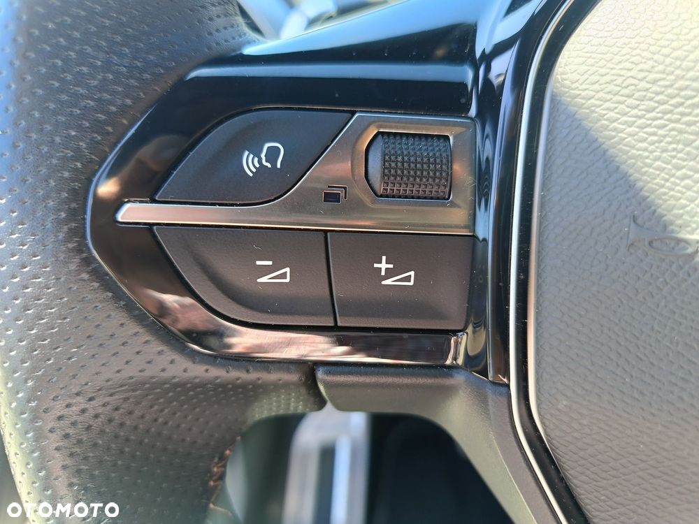 Peugeot 3008 1.2 PureTech GT S&S EAT8 - 14