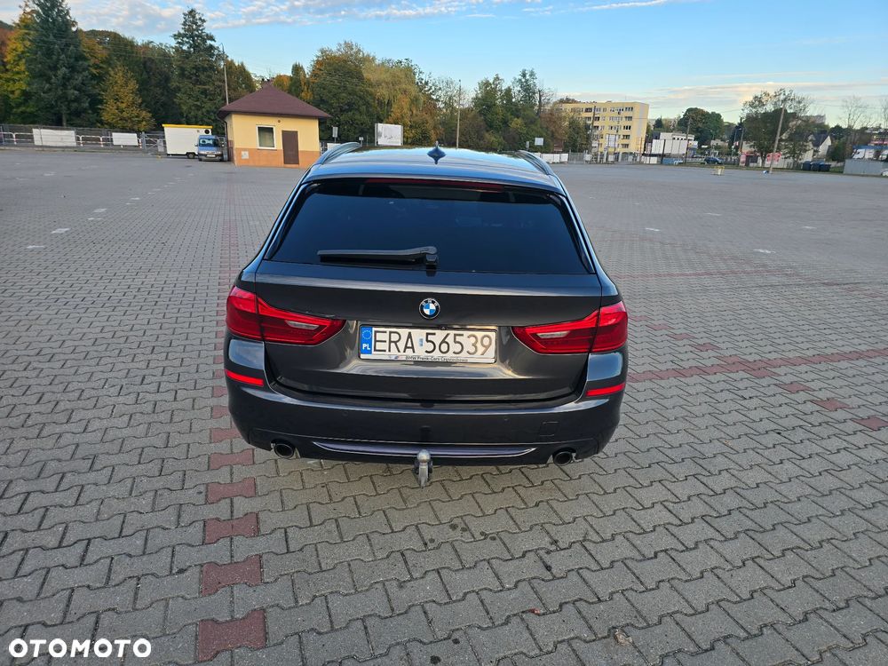 BMW 5 Series 2019 photo 4