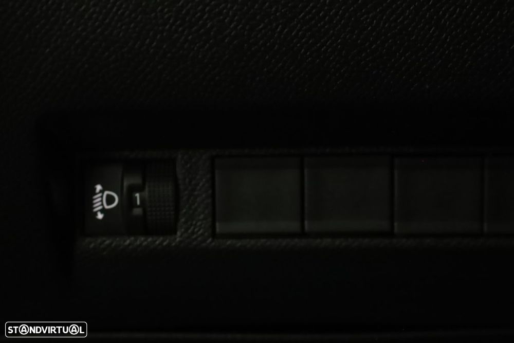 Peugeot 2008 1.2 PureTech Allure - 19