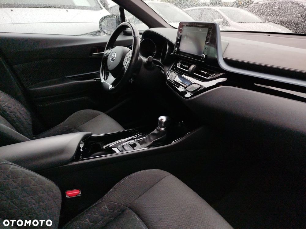 Toyota C-HR - 9