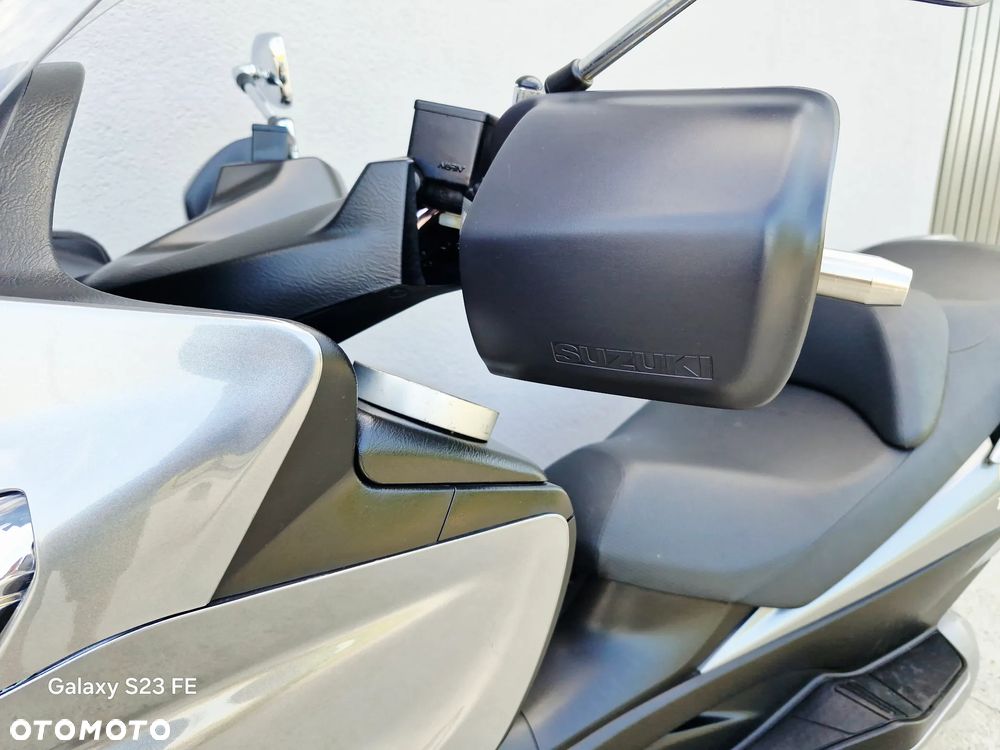 Suzuki Burgman - 20