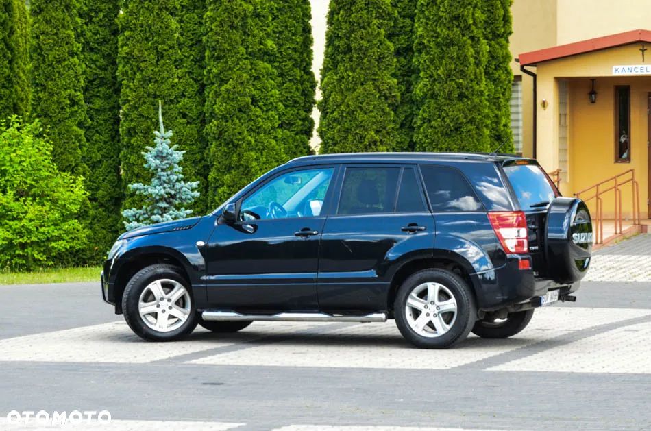 Suzuki Grand Vitara 2.0 De luxe - 24