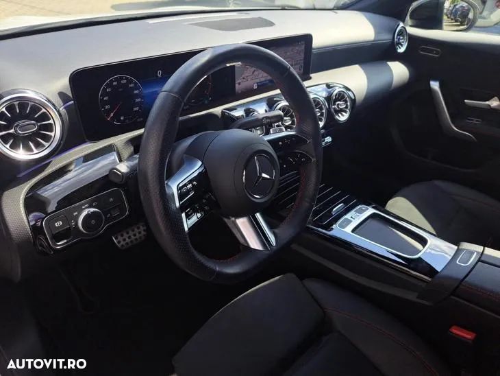 Mercedes-Benz A 200 7G-DCT AMG Line - 9