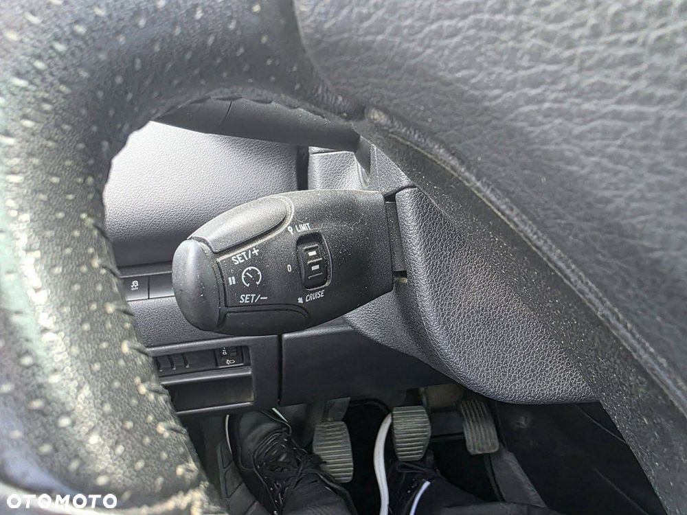 Peugeot 5008 HDI FAP 115 Family - 12