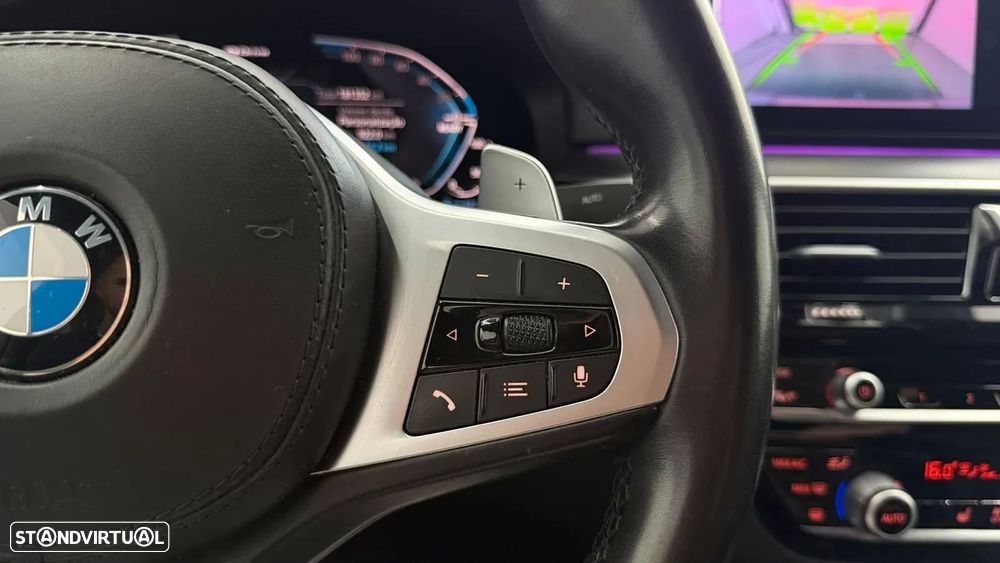 BMW 530 e Pack Desportivo M - 22
