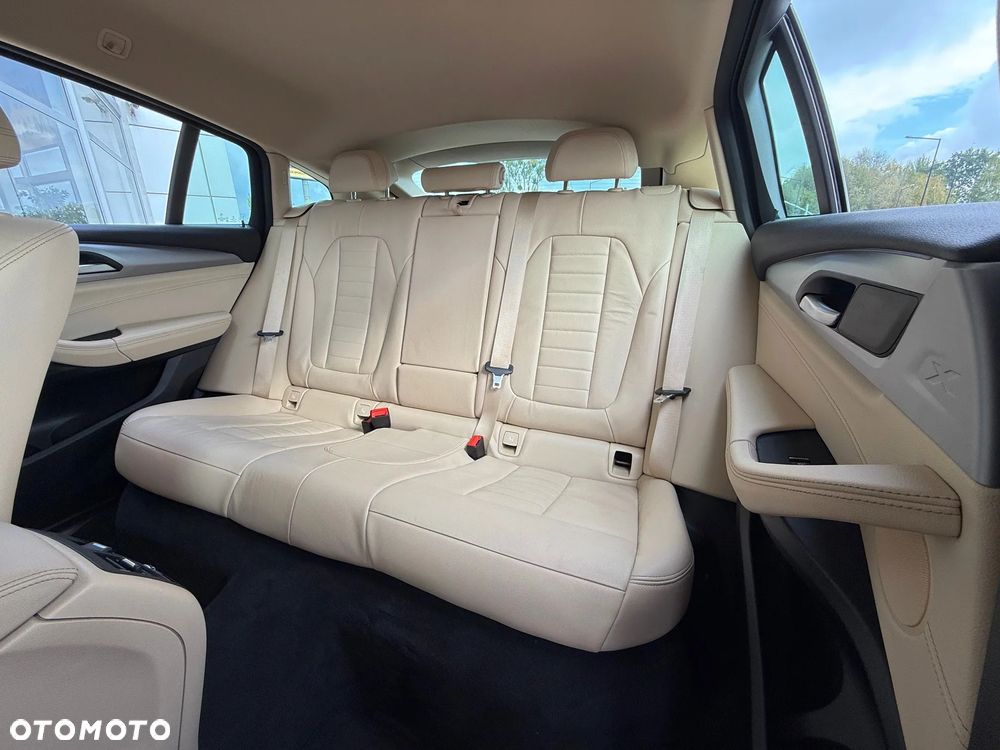 BMW X4 - 18