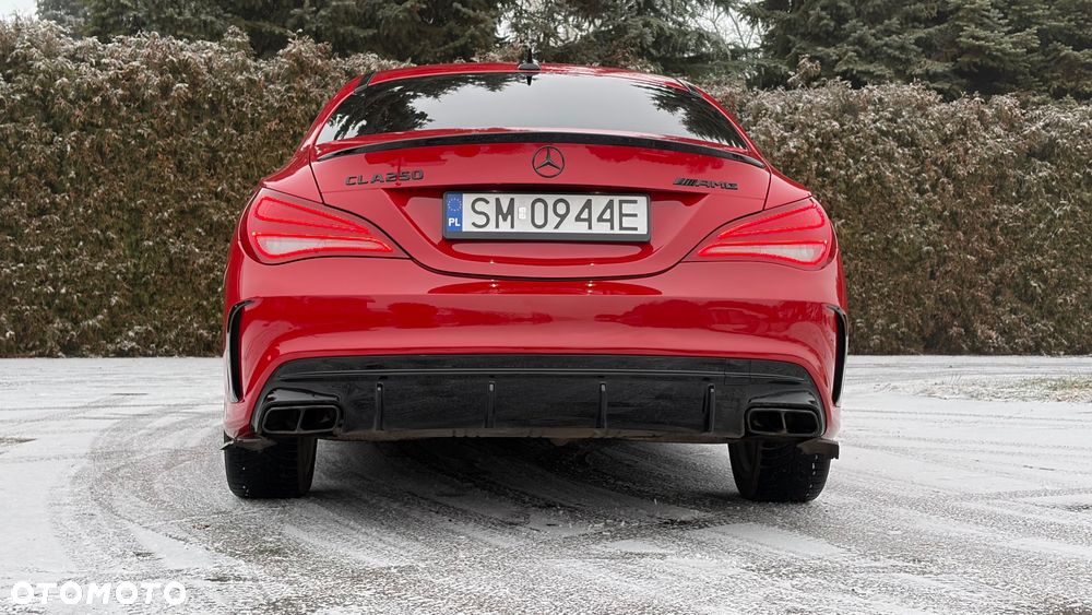 Mercedes-Benz CLA 250 7G-DCT AMG Line - 6