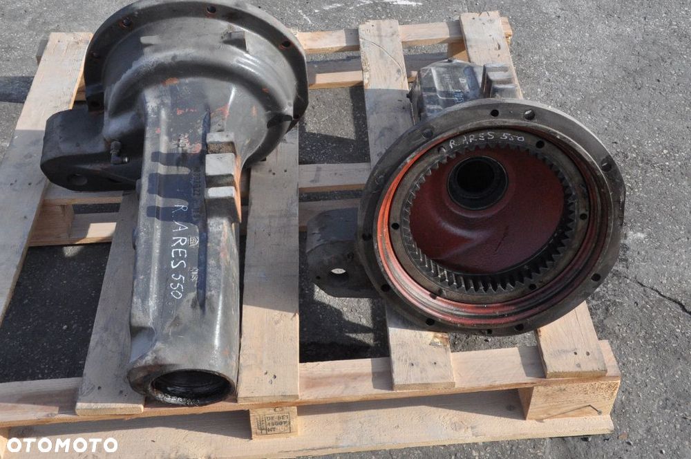 OBUDOWA ZWOLNICA OBUDOWA RENAULT ARES 550 3382022 / 3380023