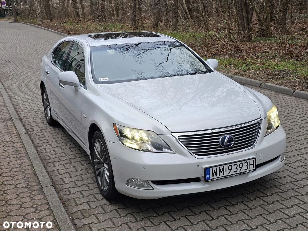 Lexus LS - 6
