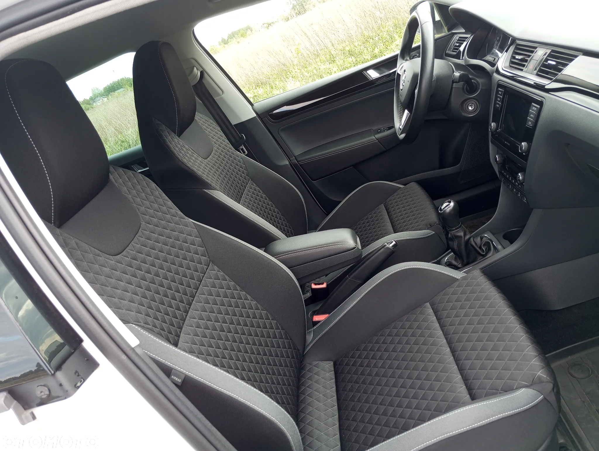 Skoda RAPID 1.0 TSI Style - 19