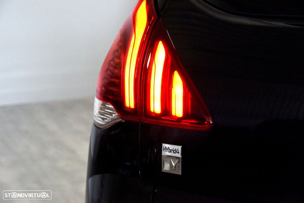 Peugeot 3008 2.0 HDi Hybrid4 - 7