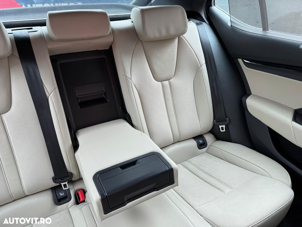 Skoda Octavia 2.0 TDI DSG Exclusive - 26