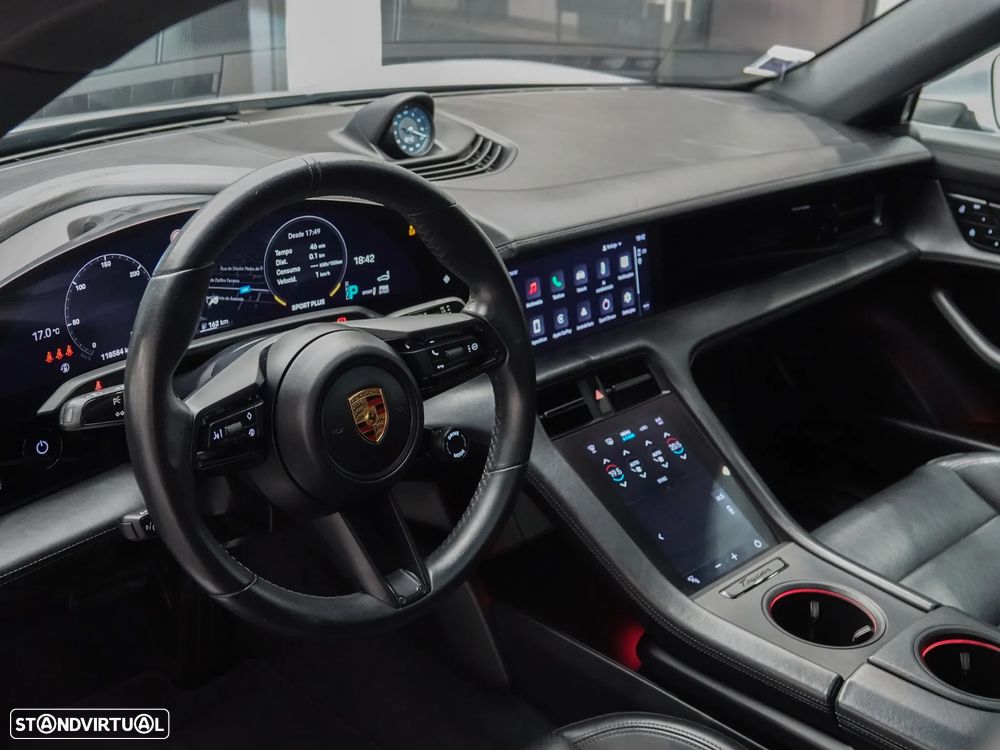 Porsche Taycan 4S - 23