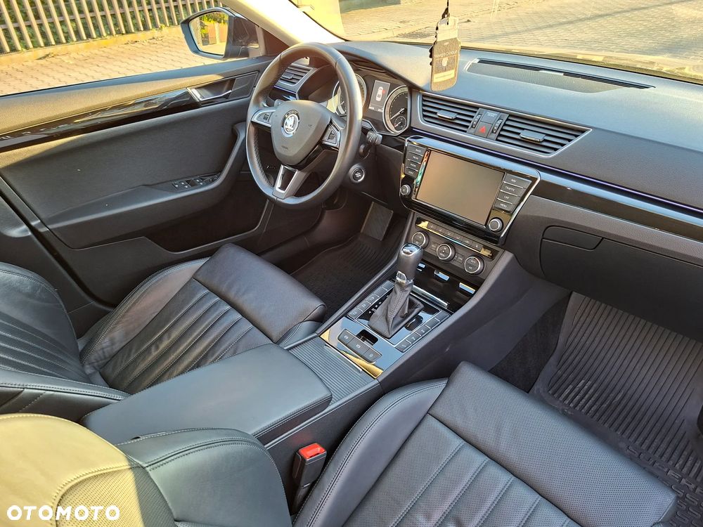 Skoda Superb 2.0 TDI L&K DSG - 10